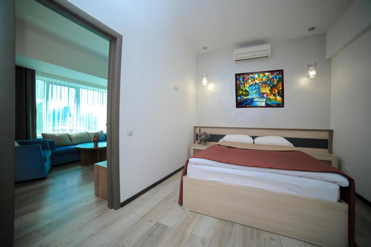 Astra Hotel Almatı Dış mekan fotoğraf