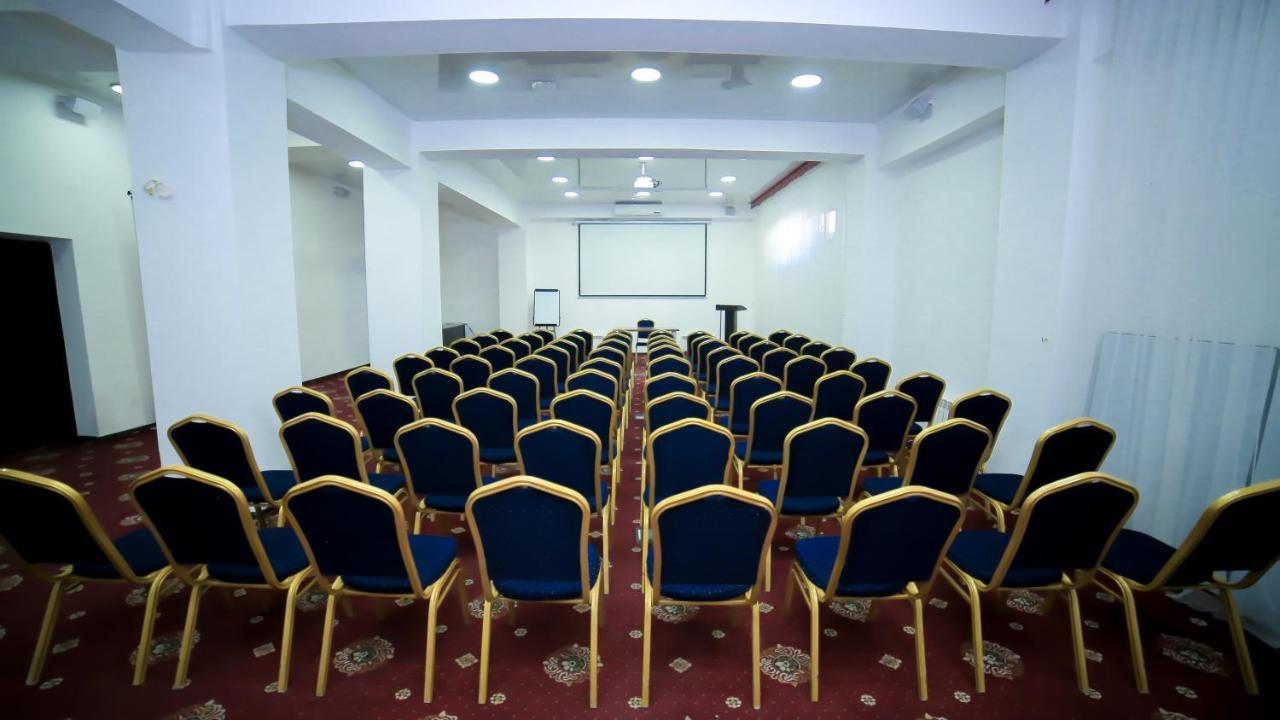 Astra Hotel Almatı Dış mekan fotoğraf