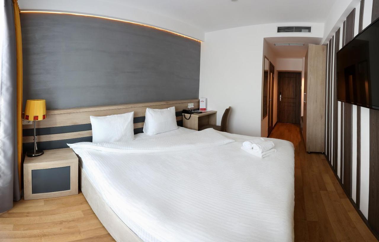 Astra Hotel Almatı Dış mekan fotoğraf