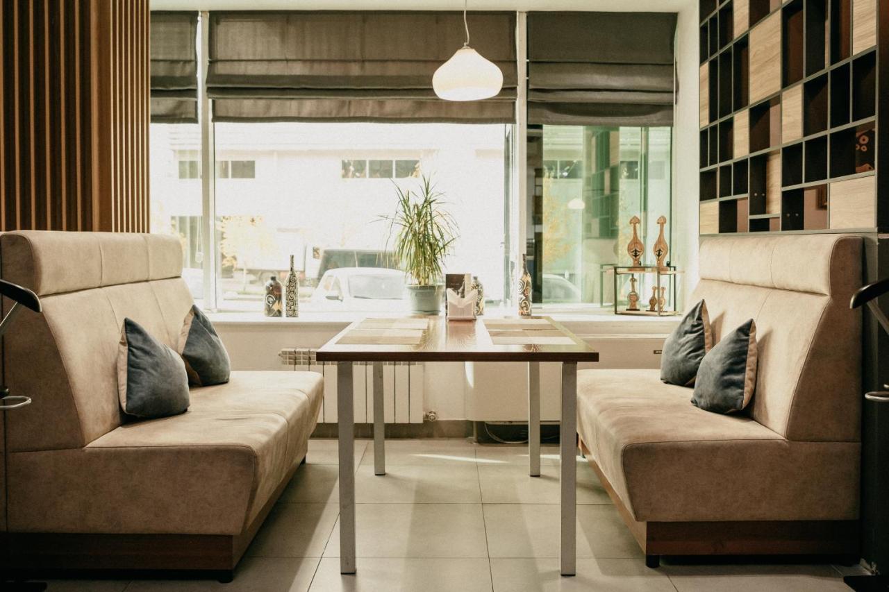 Astra Hotel Almatı Dış mekan fotoğraf